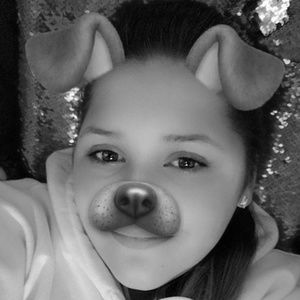 Meet your Posher, Michaela